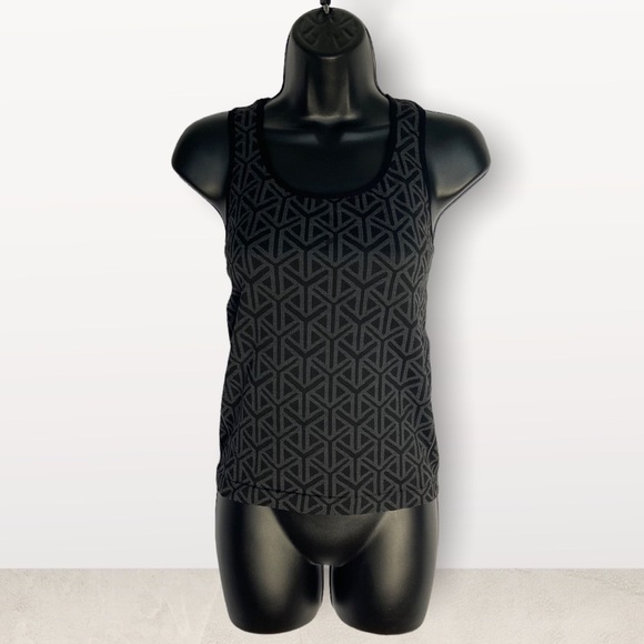 𝅺athletic Print Tank Top OS - Picture 1 of 2